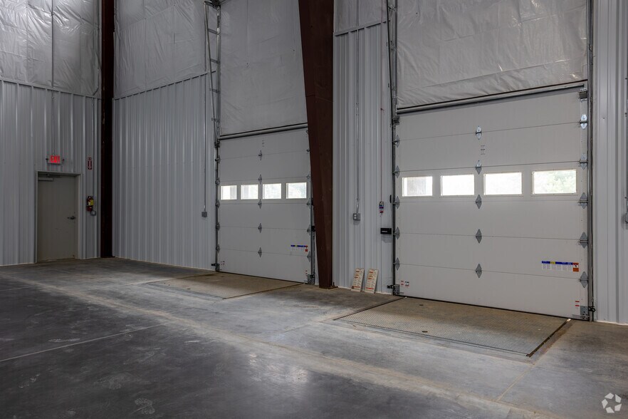 More Photos Of 350 McCarty Ln, Jackson Manufacturing For Lease