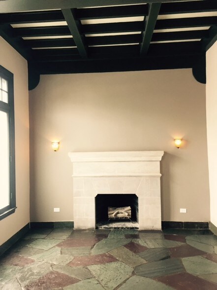 More Photos Of 1817 Church St, Evanston Loft Creative Space For Sale