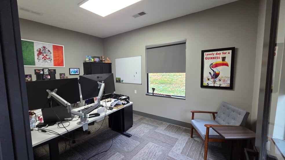 More Photos Of 1450 Triad Center Dr, Saint Peters Office For Lease