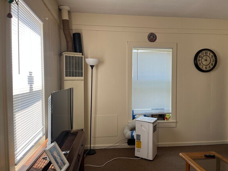 More Photos Of 1040 7th Ave, Baldwin Apartments For Sale