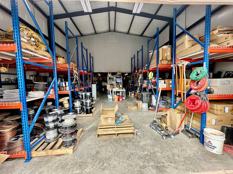 More Photos Of 602 US Highway 385 N, Seminole Flex For Sale