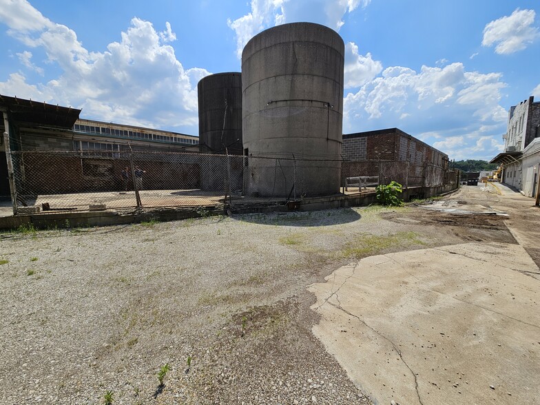 More Photos Of 4445 Kings Run Dr, Cincinnati Warehouse For Sale