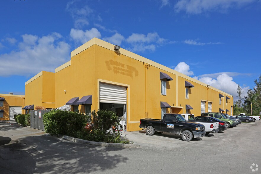More Photos Of 10860 NW 138th St, Hialeah Warehouse For Sale