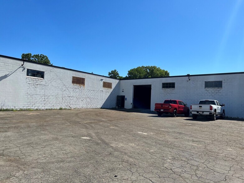 More Photos Of 328-332 N Westwood Ave, Toledo Warehouse For Lease
