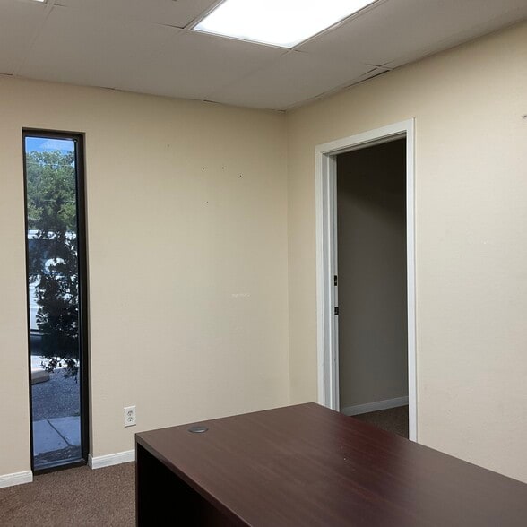 More Photos Of 200 N Broadway St, La Porte Warehouse For Lease