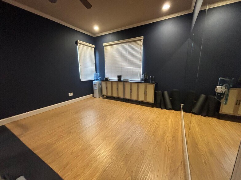 More Photos Of 1806 Snake River Rd, Katy Medical For Sale