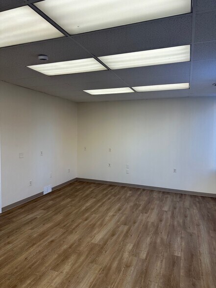 More Photos Of 40-42 Pine St, Lockport Office For Lease