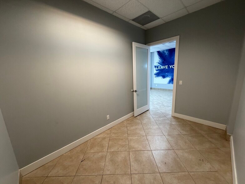 More Photos Of 621 Lake Ave, Lake Worth Beach Storefront Retail Office For Lease