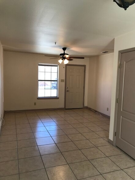 More Photos Of 3102 Lane St, Laredo Apartments For Sale