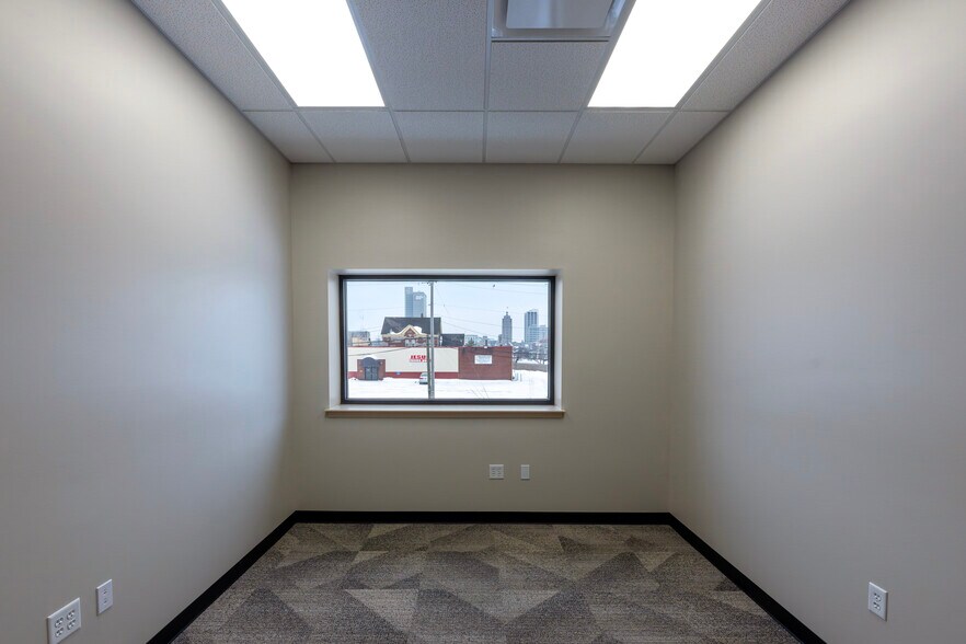 More Photos Of 701 E Wayne St, Fort Wayne Office For Lease