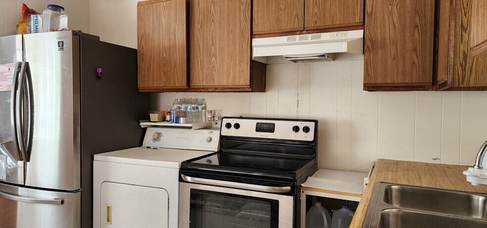 More Photos Of 205 Glenview Ter, Winder Multifamily For Sale