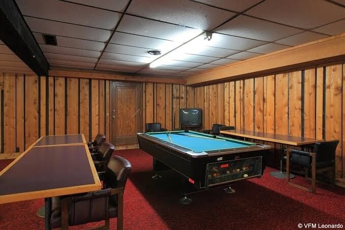 More Photos Of 325 Fire Monument Rd, Hinckley Hotel For Sale