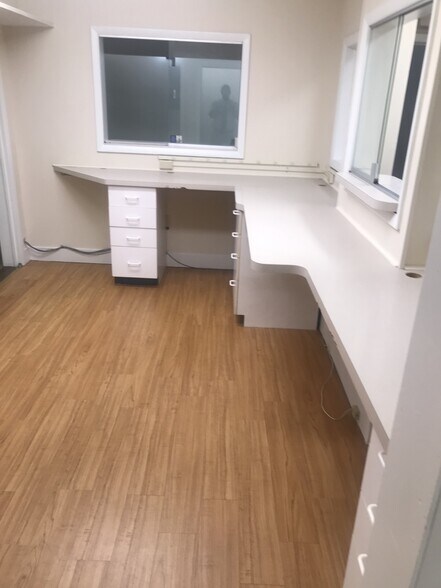 More Photos Of 7 Pinewoods Rd, Hyde Park Medical For Lease