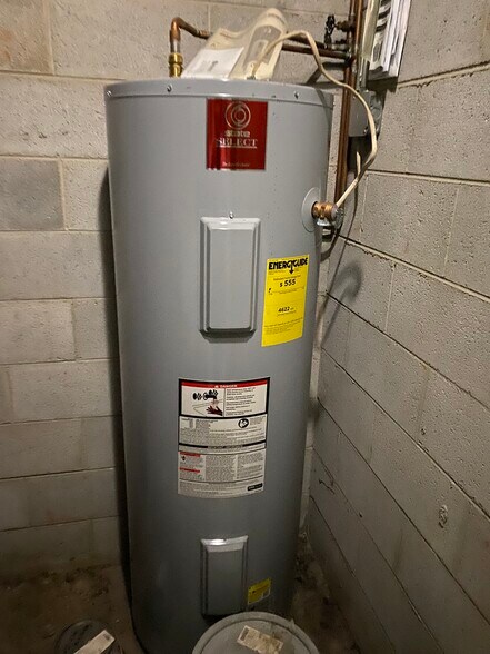 More Photos Of 1496 Anderson Hwy, Cumberland Bank For Lease