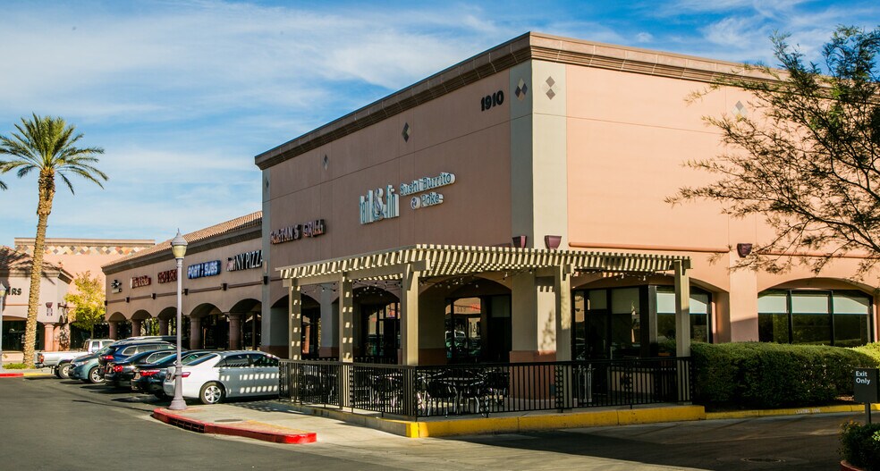 More Photos Of 1900-1990 Village Center Cir, Las Vegas Unknown For Lease