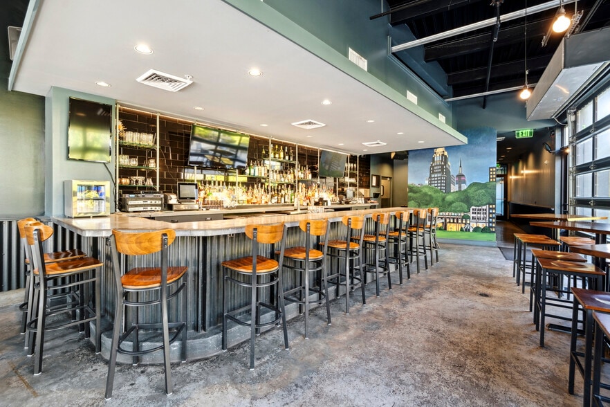 More Photos Of 1131 Tchoupitoulas St, New Orleans Storefront Retail Office For Sale