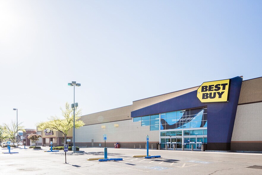 More Photos Of 8033 W Franklin Rd, Boise Unknown For Lease