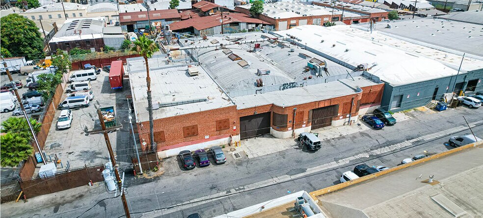 Primary Photo Of 707 E 62nd St, Los Angeles Manufacturing For Lease