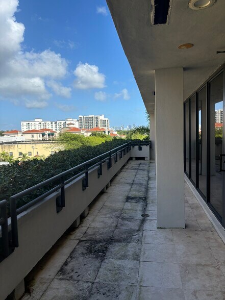 More Photos Of 1701 Ponce De Leon Blvd, Coral Gables Office For Lease