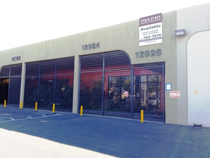 More Photos Of 12878-12926 Pierce St, Pacoima Warehouse For Lease