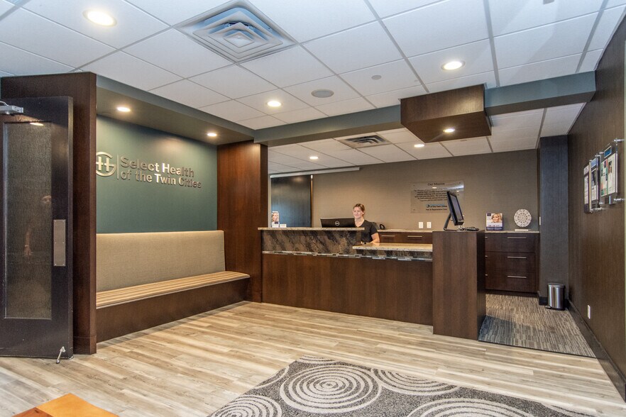 More Photos Of 7300 France Ave S, Edina Medical For Lease