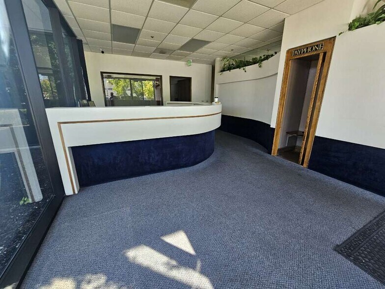 More Photos Of 481 Aaron St, Cotati Warehouse For Lease