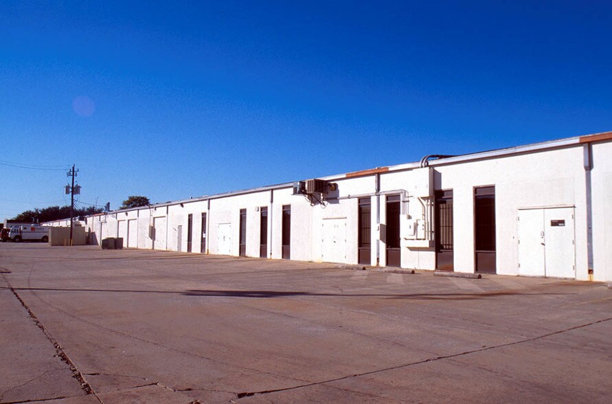 More Photos Of 1700-1750 W Sam Houston Pky N, Houston Unknown For Lease