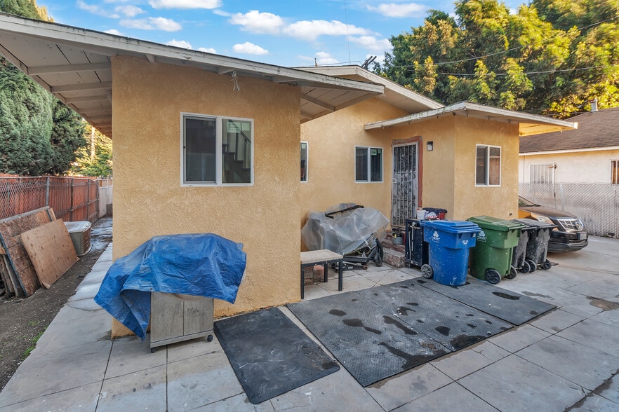 More Photos Of 4257 San Pedro Pl, Los Angeles Apartments For Sale
