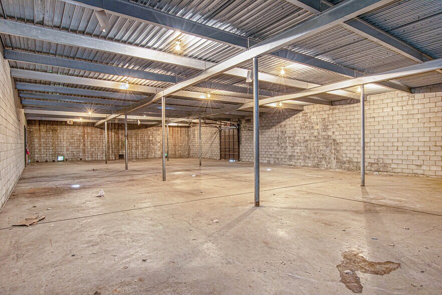 More Photos Of 14225 Schaefer Hwy, Detroit Self Storage For Lease