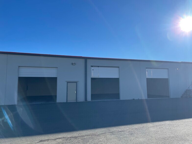 More Photos Of 900 Mallory Way, Carson City Warehouse For Lease
