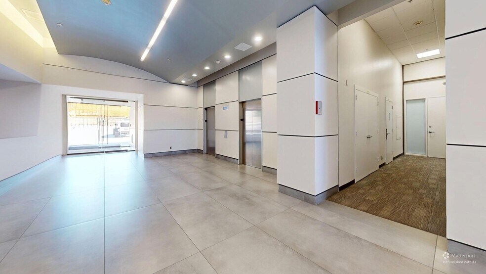 More Photos Of 550 Pharr Rd NE, Atlanta Office For Sale