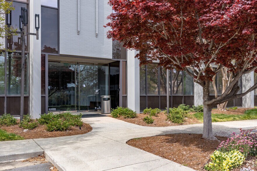 More Photos Of 2835 Brandywine Rd, Atlanta Office For Sale