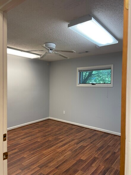 More Photos Of 3844 Leeds Ave, North Charleston Office For Lease