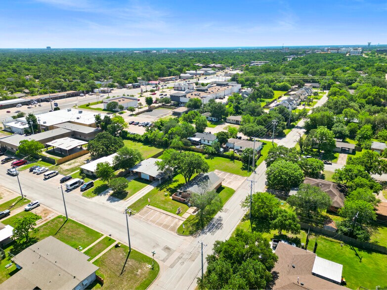 More Photos Of 601 Mary Lake Dr, Bryan Office Residential For Sale