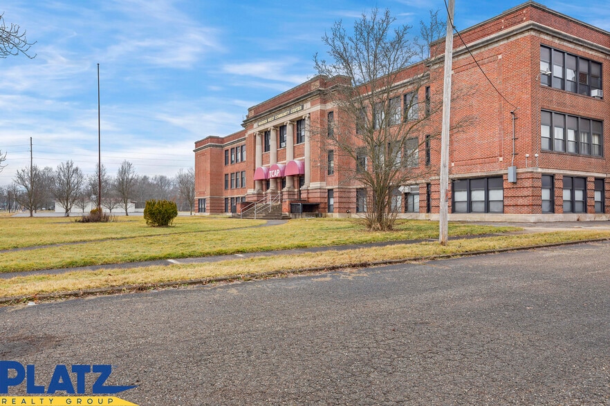 More Photos Of 1230 Palmyra Rd, Warren Schools For Sale