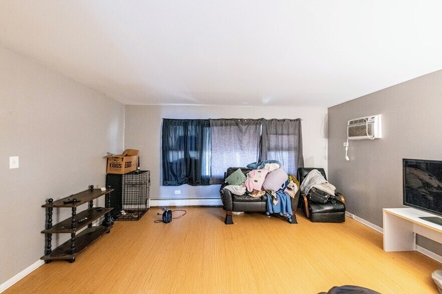 More Photos Of 1619 N 35th Ave, Melrose Park Apartments For Sale