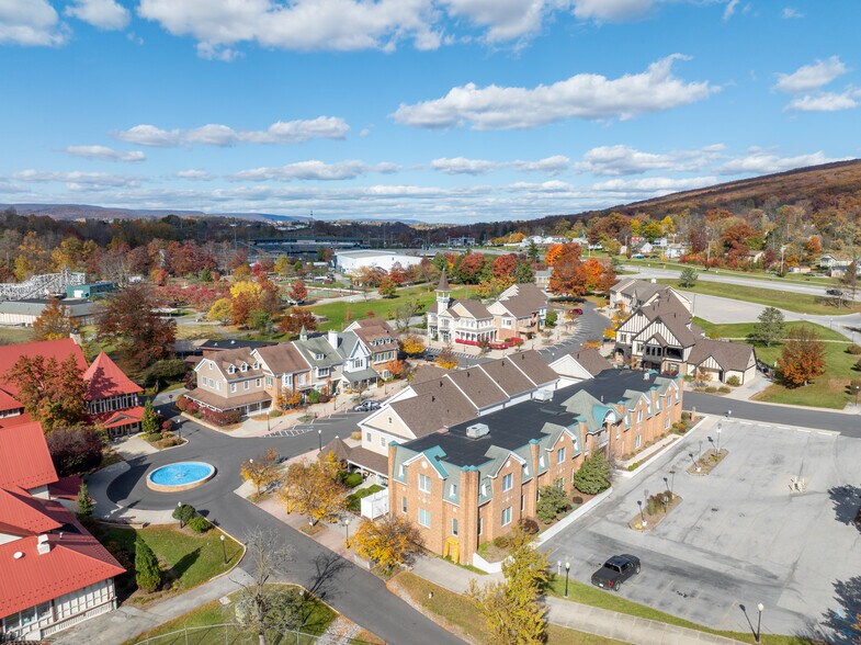 More Photos Of 101-500 Lakemont Park Blvd, Altoona Unknown For Lease
