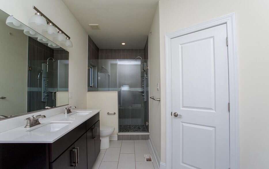 More Photos Of 1860 Frankford Ave, Philadelphia Storefront Retail Residential For Sale