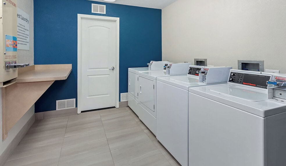 More Photos Of 2595 Bunker Hill Dr, Algonquin Hotel For Sale