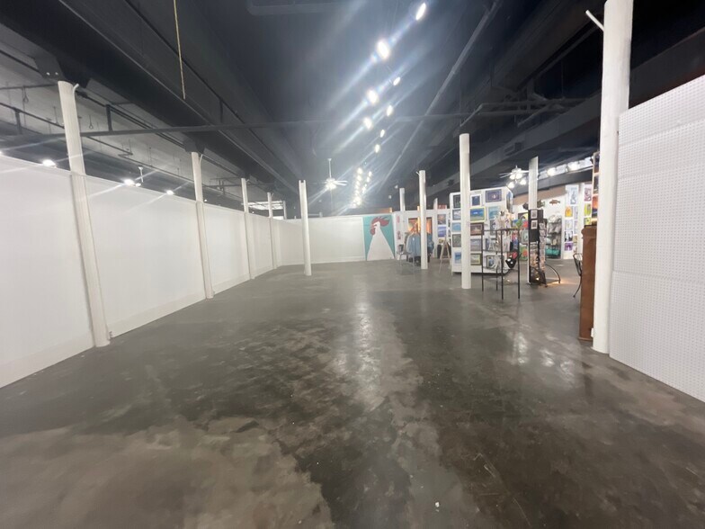 More Photos Of 2207 Post Office St, Galveston Apartments For Lease