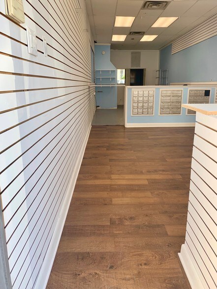 More Photos Of 429-441 Merrick Rd, Lynbrook Unknown For Lease