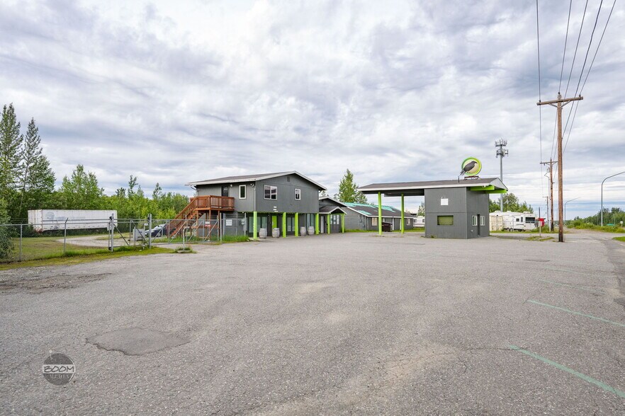 More Photos Of 5320 W Parks Hwy, Wasilla General Retail For Sale