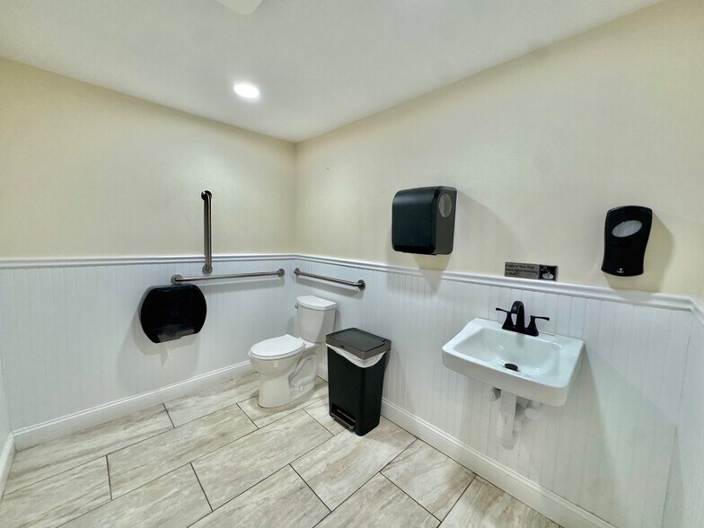 More Photos Of 3925 Merrick Rd, Seaford Restaurant For Sale