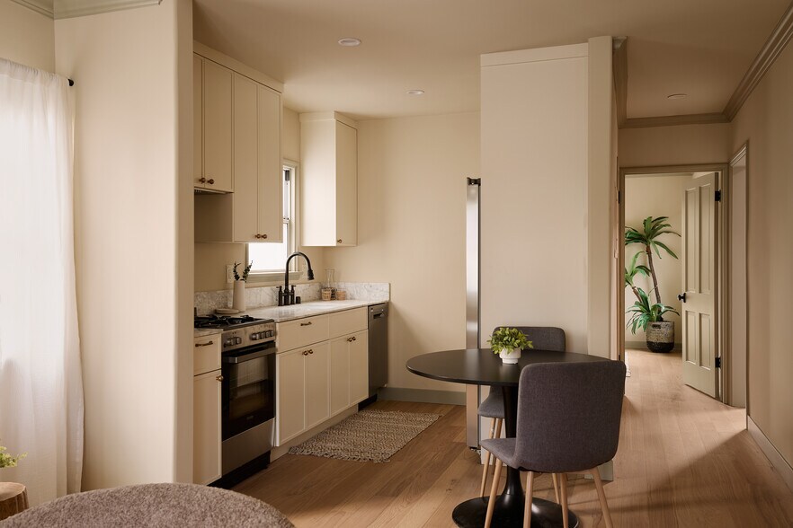 More Photos Of 1434 McDuff St, Los Angeles Apartments For Sale