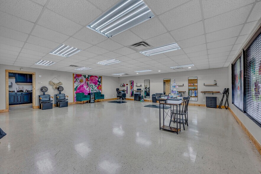 More Photos Of 38178 Us Highway 231, Ashville Freestanding For Sale