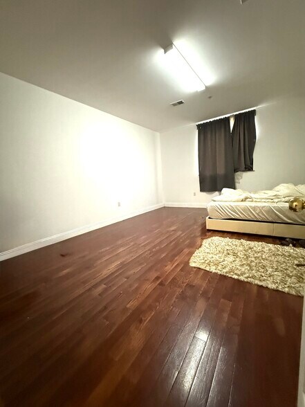 More Photos Of , Philadelphia Unknown For Sale