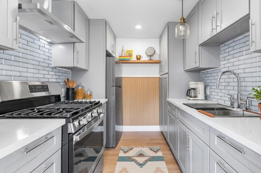 More Photos Of 3055 Future St, Los Angeles Apartments For Sale