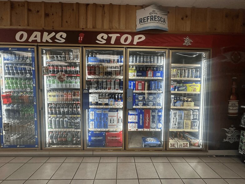 More Photos Of 155 Main St, Oaks General Retail For Sale