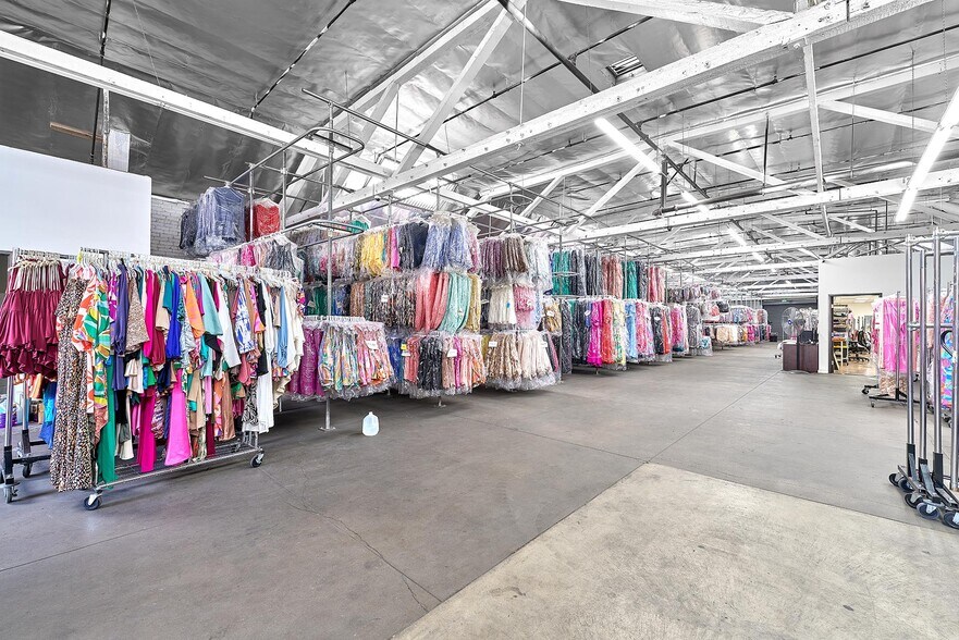 More Photos Of 3900-3912 S Broadway Pl, Los Angeles Manufacturing For Sale