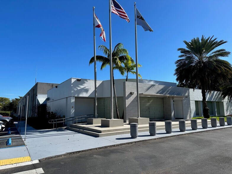 More Photos Of 16175 NW 49th Ave, Hialeah Unknown For Lease